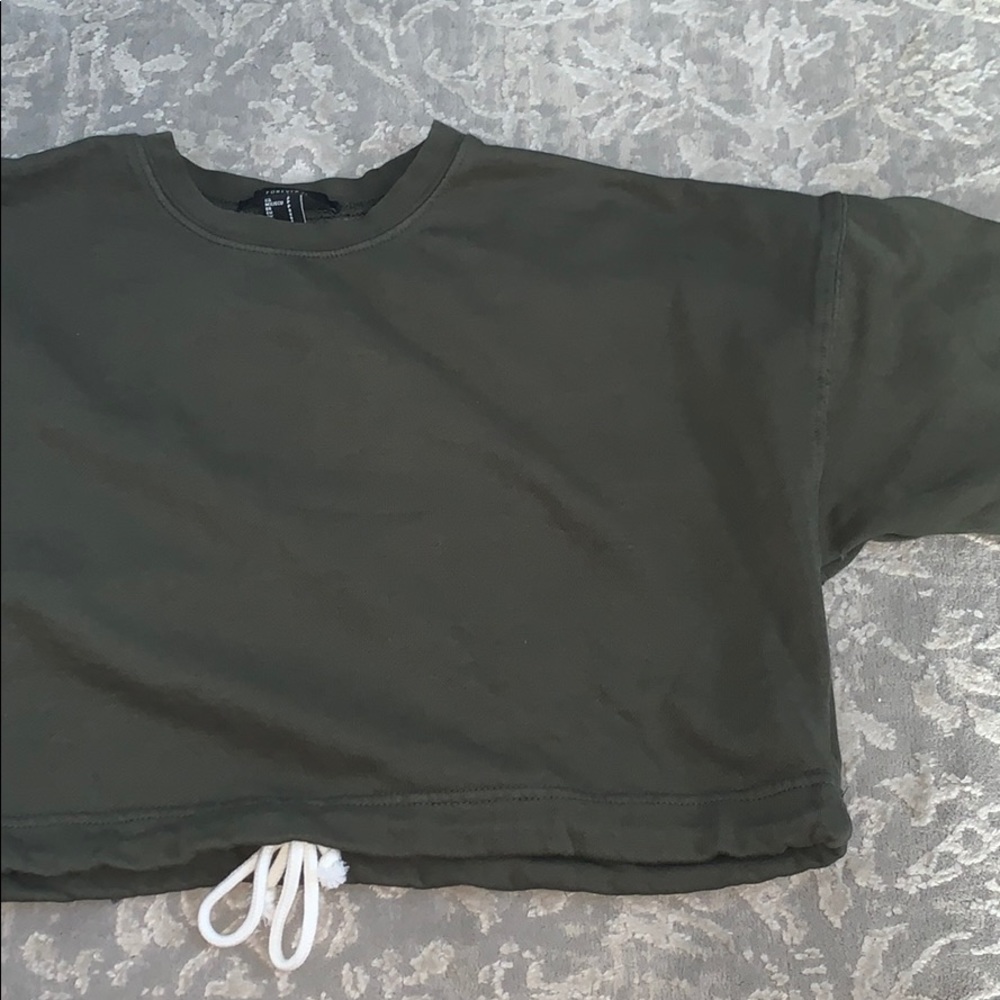 Cropped sweatshirt